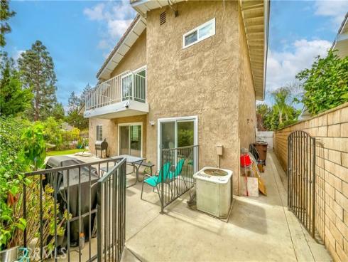 146  Los Alamitos   Circle, Placentia, CA