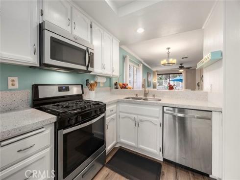 312  Molokai  , Placentia, CA