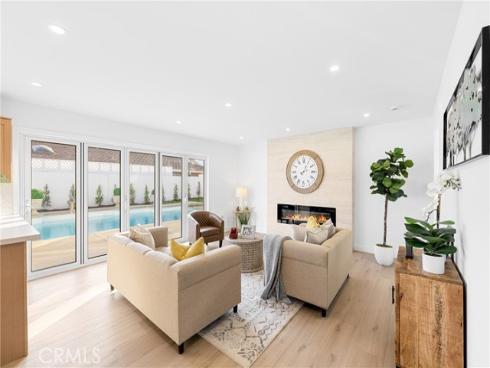 242  Garfield  , Placentia, CA