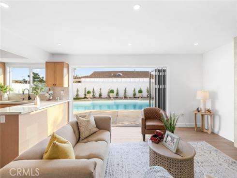 242  Garfield  , Placentia, CA