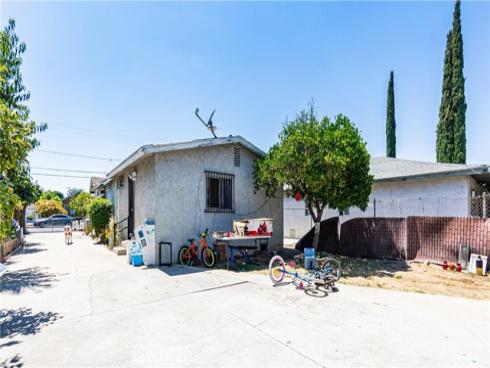 936  Cypress  , Placentia, CA