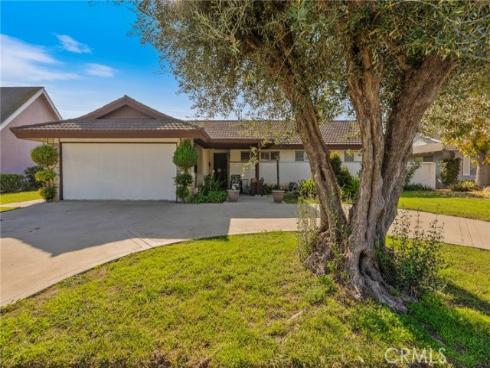 220 E Madison  , Placentia, CA