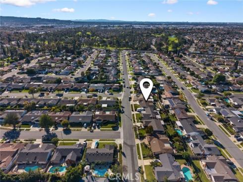 5121  Cedarlawn  , Placentia, CA
