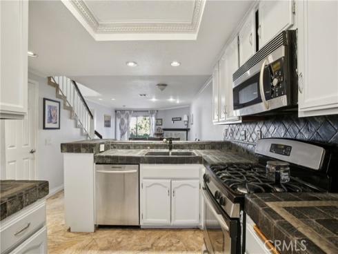 338  Molokai  , Placentia, CA