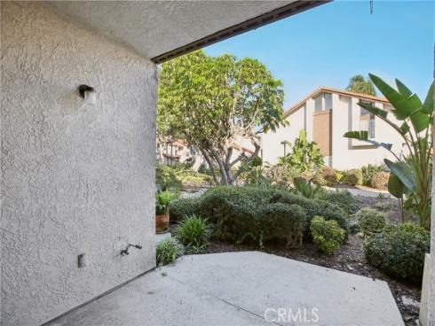 338  Molokai  , Placentia, CA