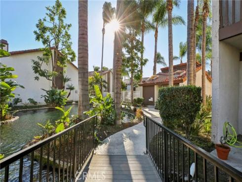 338  Molokai  , Placentia, CA