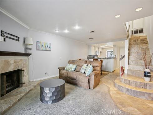 338  Molokai  , Placentia, CA