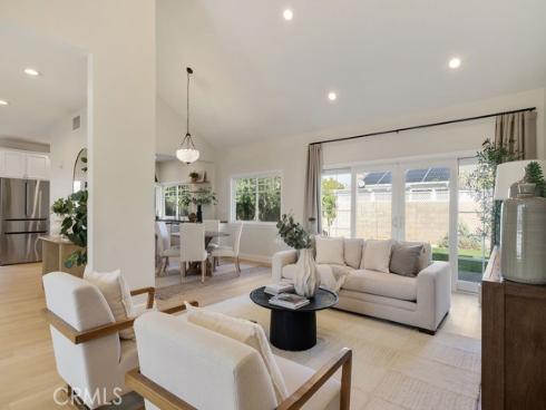 301  Bagnall  , Placentia, CA