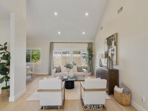 301  Bagnall  , Placentia, CA