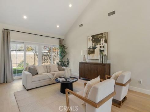 301  Bagnall  , Placentia, CA