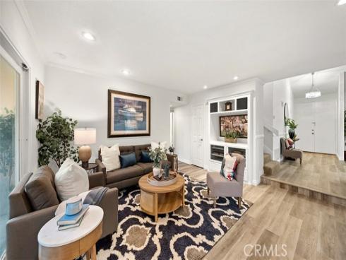 159  Los Alamitos  , Placentia, CA