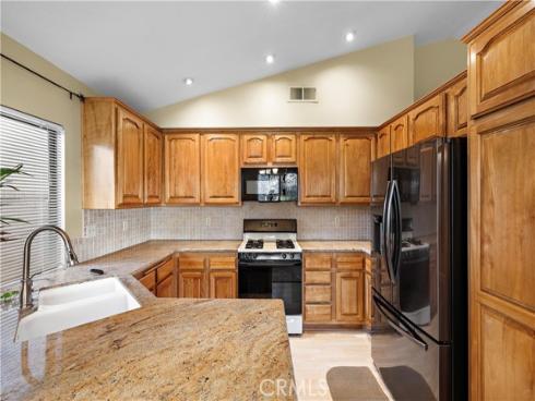 1050  Holt  , Placentia, CA