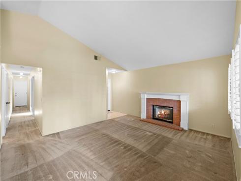 1050  Holt  , Placentia, CA