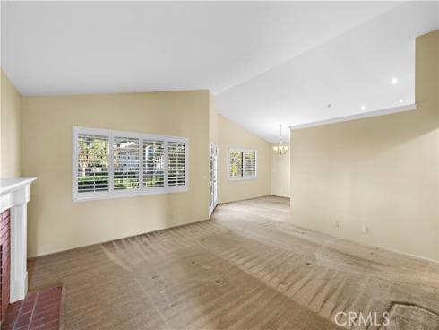 1050  Holt  , Placentia, CA