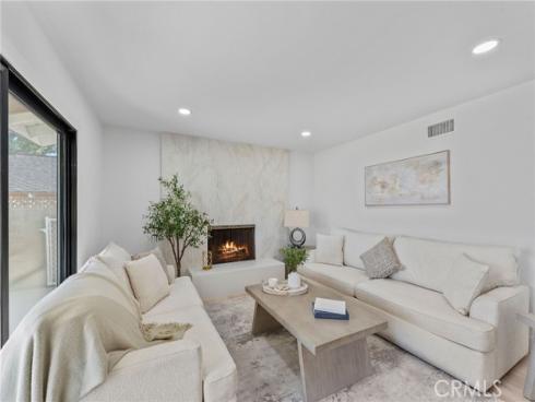 1248  Carlsbad  , Placentia, CA