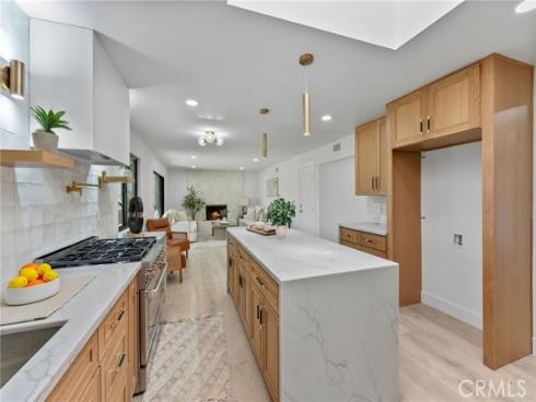 1248  Carlsbad  , Placentia, CA