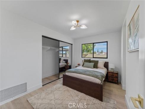 1248  Carlsbad  , Placentia, CA