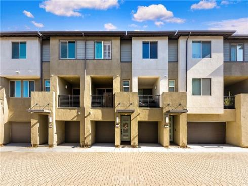1582  Topeka Ave Unit 3  , Placentia, CA