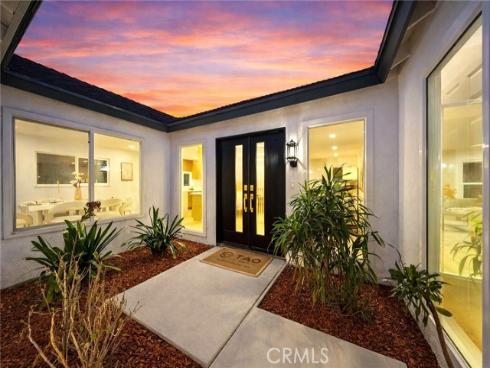 1714  Kingston  , Placentia, CA