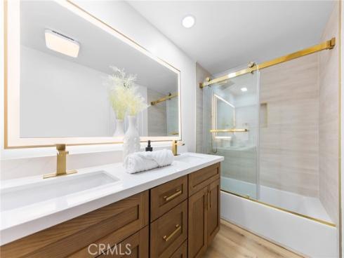 1714  Kingston  , Placentia, CA