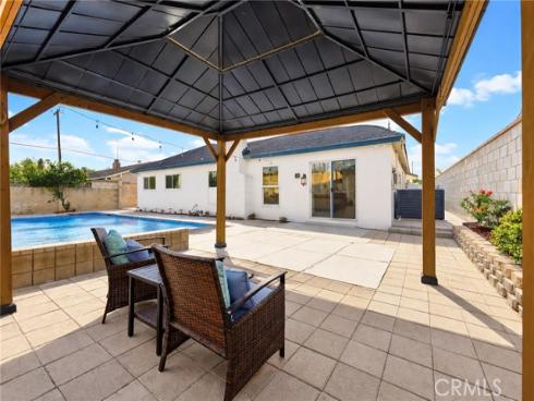 1714  Kingston  , Placentia, CA