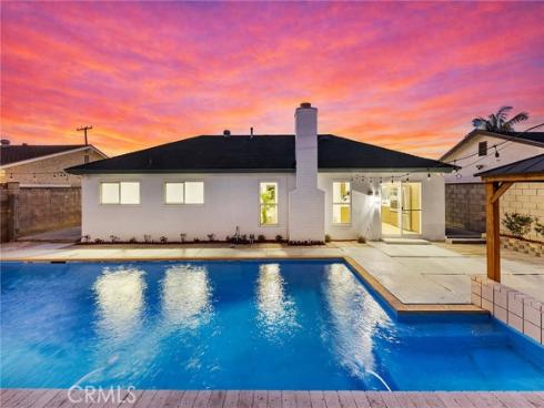 1714  Kingston  , Placentia, CA