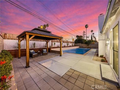 1714  Kingston  , Placentia, CA