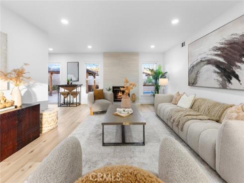 1714  Kingston  , Placentia, CA