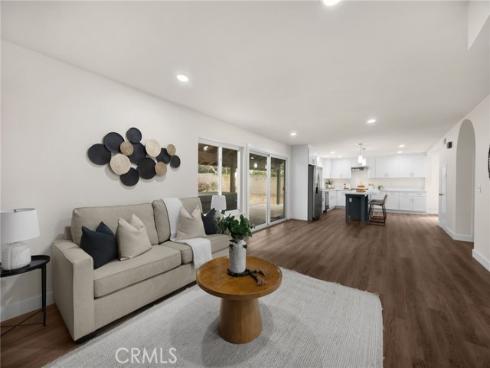 549  Fordham  , Placentia, CA