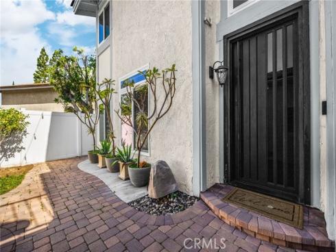 180  Horseshoe  , Placentia, CA