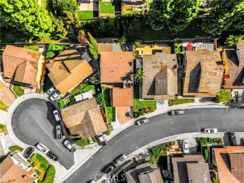 180  Horseshoe  , Placentia, CA