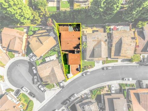 180  Horseshoe  , Placentia, CA