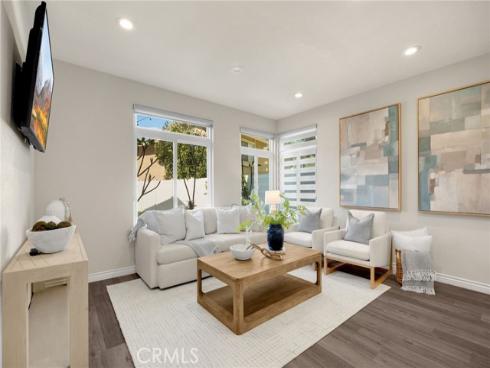 180  Horseshoe  , Placentia, CA