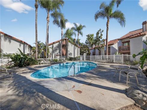 304  Molokai  , Placentia, CA