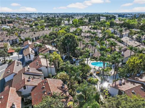 304  Molokai  , Placentia, CA