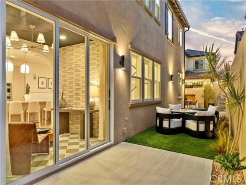 578  Patten  , Placentia, CA