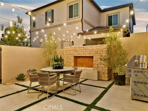 578  Patten  , Placentia, CA