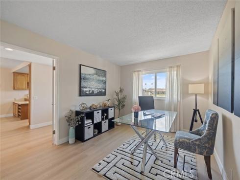 1384  Roxborough  , Placentia, CA