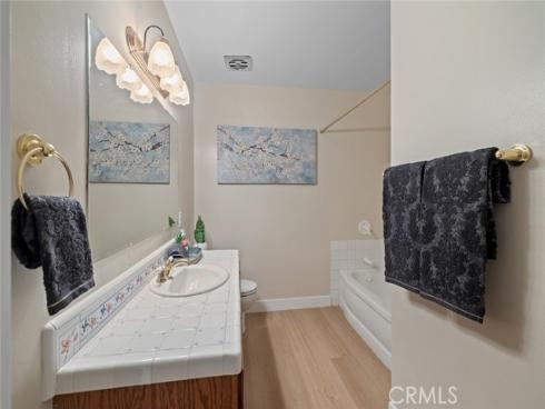 1384  Roxborough  , Placentia, CA