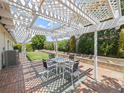 1384  Roxborough  , Placentia, CA