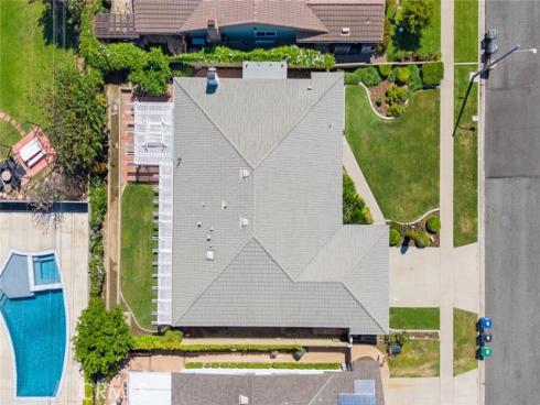 1384  Roxborough  , Placentia, CA