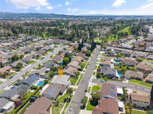 1384  Roxborough  , Placentia, CA
