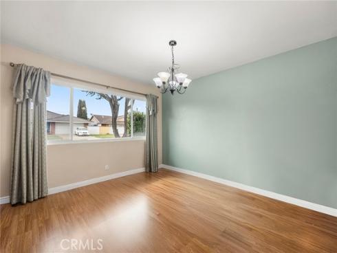 718  Kenoak  , Placentia, CA