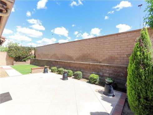 312  Collard  , Placentia, CA