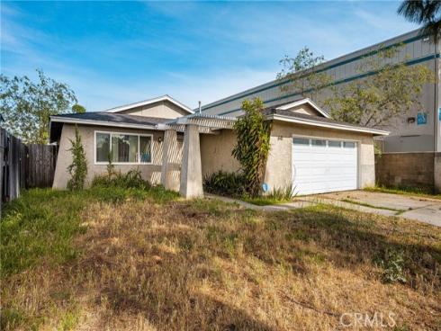 641  Maria  , Placentia, CA