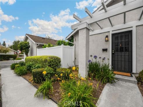 621  Seneca  , Placentia, CA