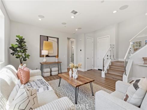 575 Patten Avenue , Placentia, CA