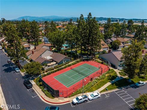 306  Los Padres   Lane, Placentia, CA