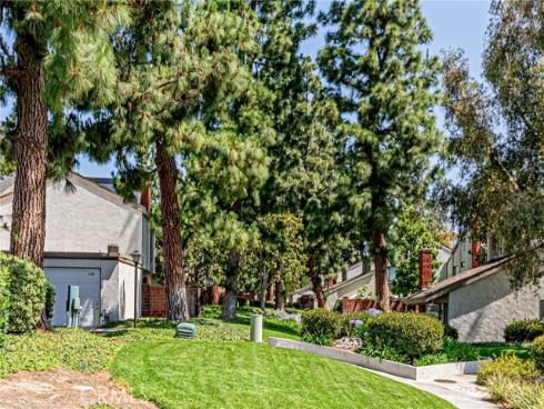 1524 Sherwood Village , Placentia, CA