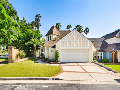 1124 Powell Drive